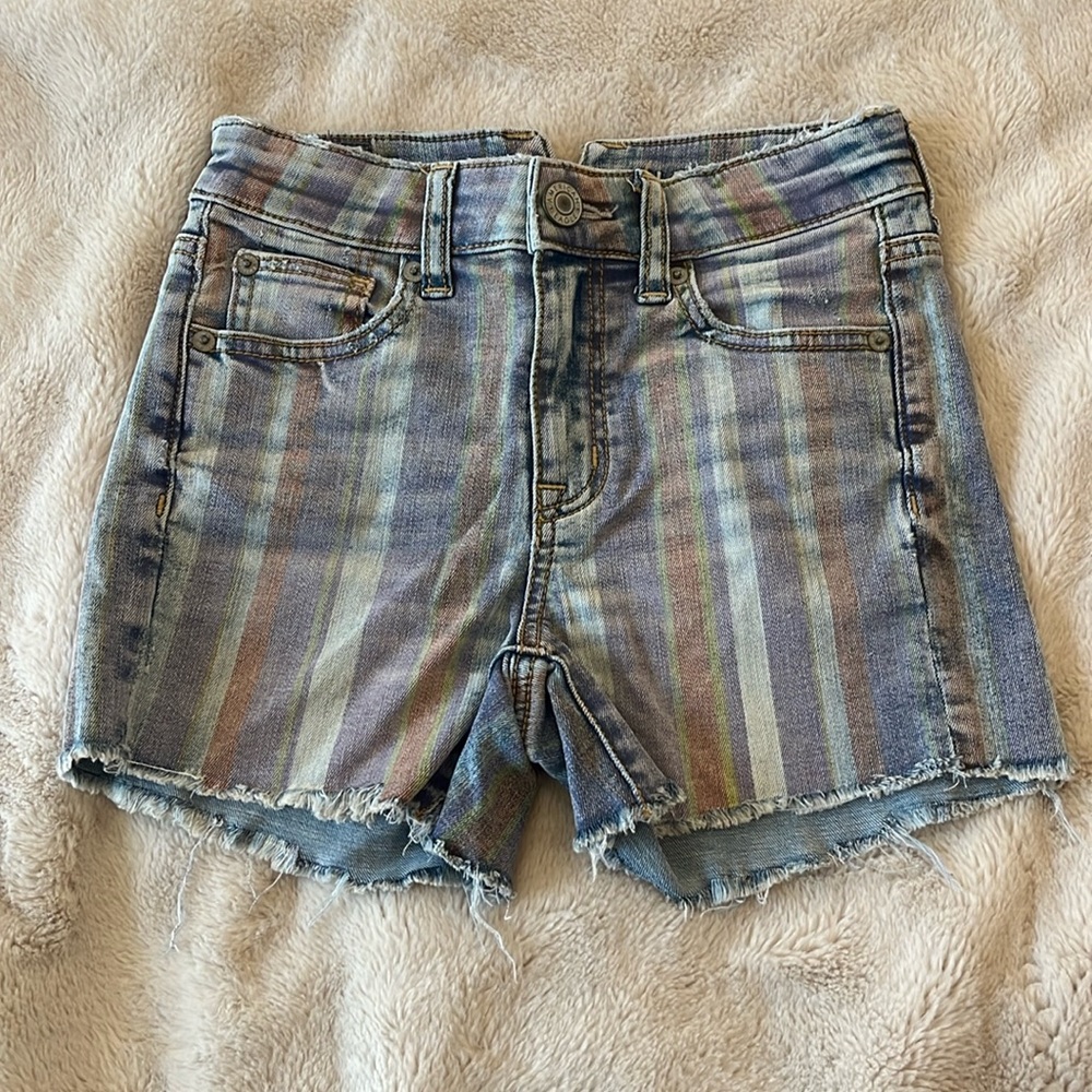 American Eagle next level stretch, multicolor denim shorts. Size:0